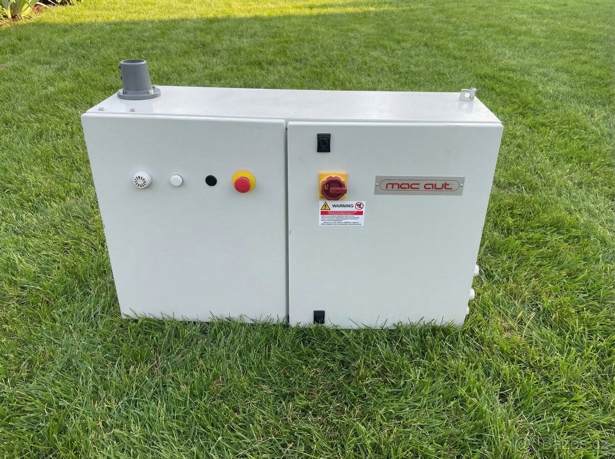 Velká průmyslová rozvodná skříň MAC AUT 1000×600×300 mm – oc