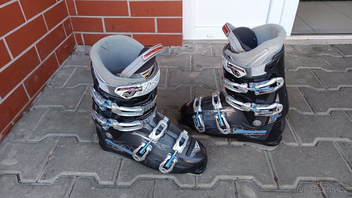 Prodam preskace / lyzaky Nordica, 305mm