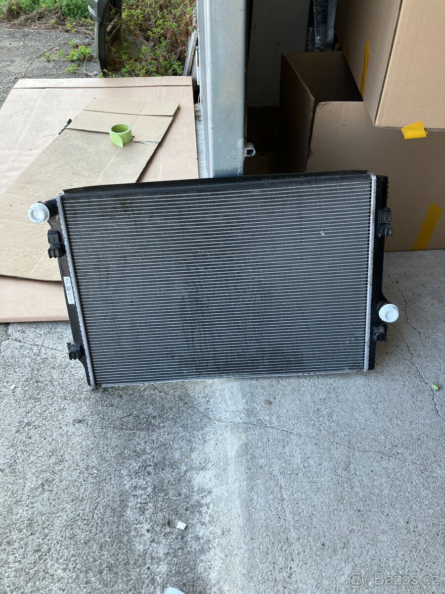 5Q0121251GN Chladic vodní chladič 2.0 1.8 tsi