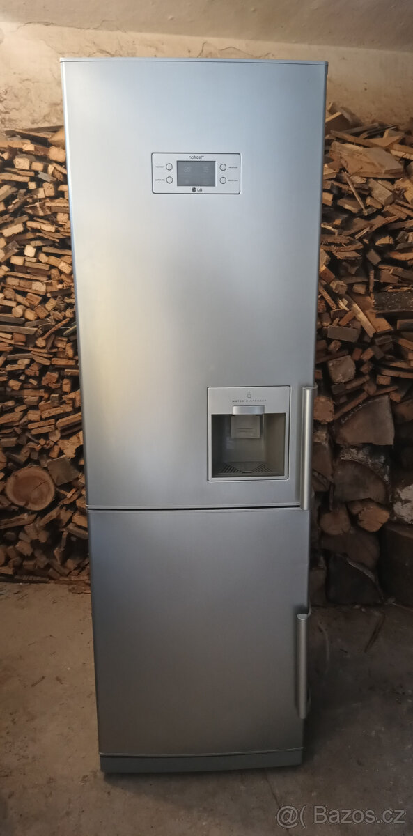 NO FROST CHLADNIČKA S MRAZNIČKOU LG - A++ - 190cm