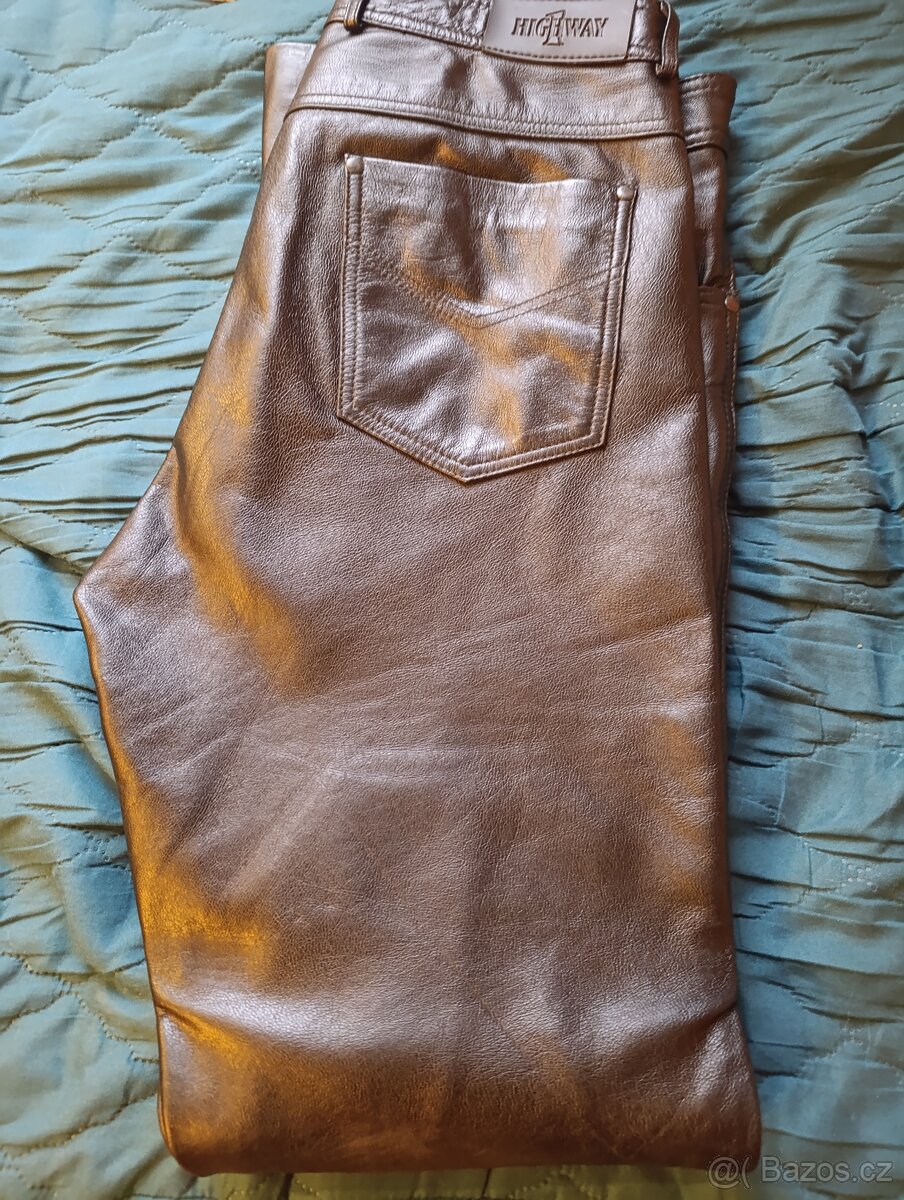 Kožené kalhoty na motorku riflového střihu Sleva
