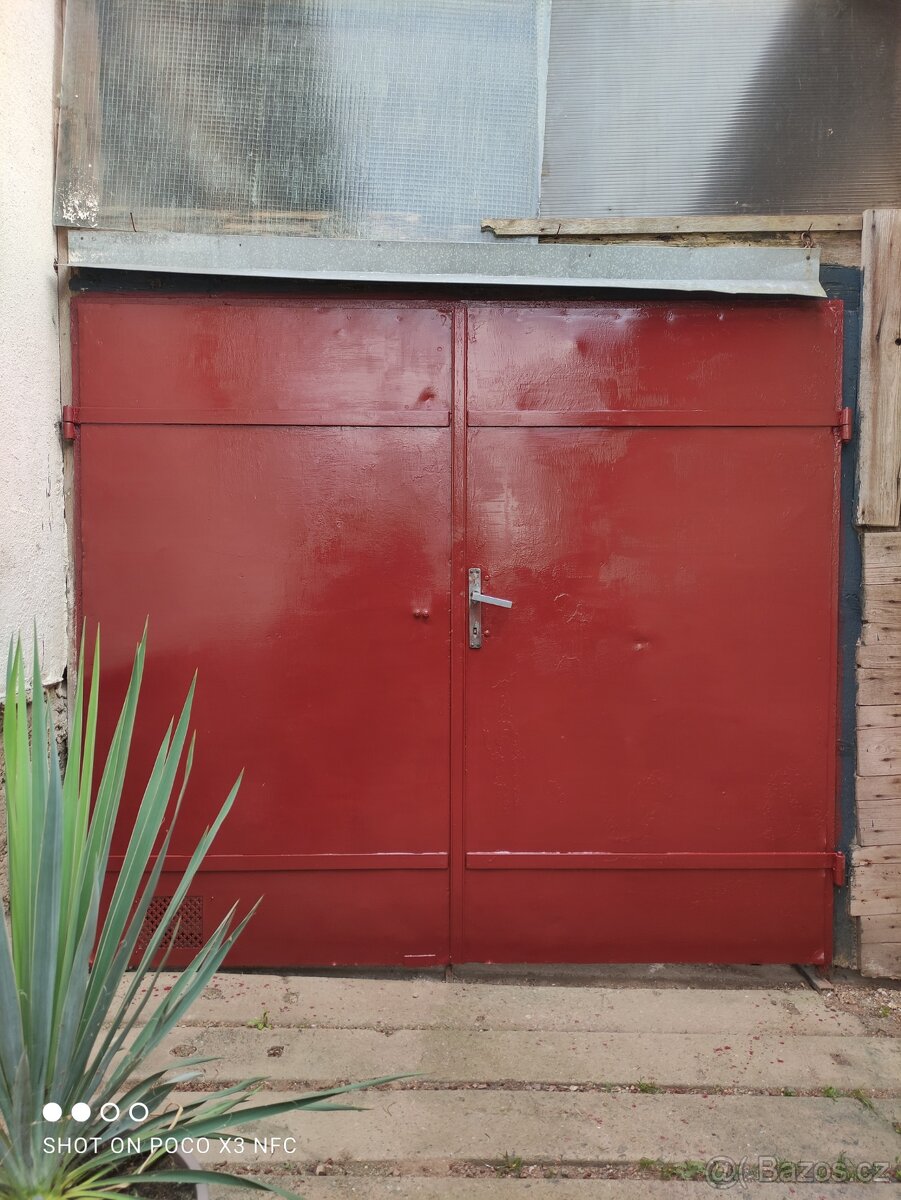 Garážová vrata 181x207 cm