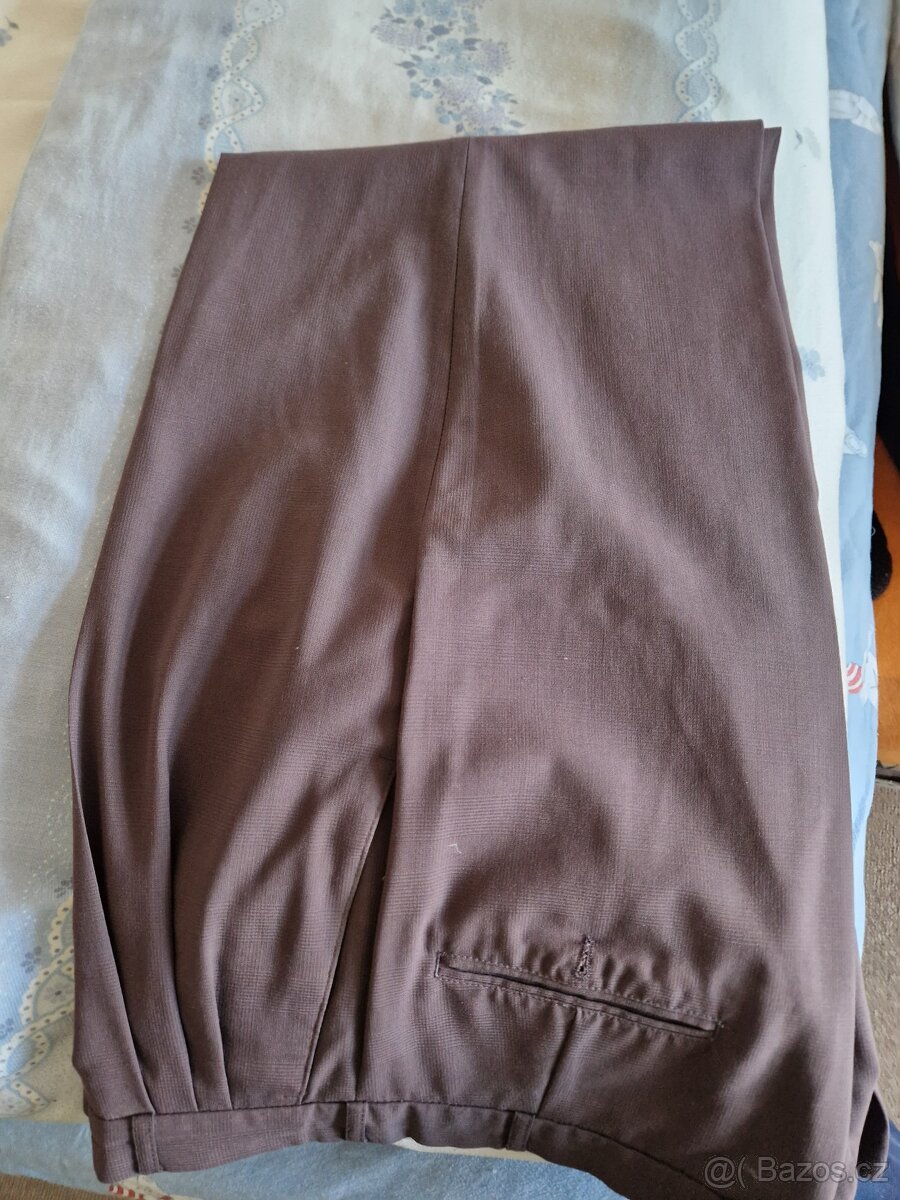 Nové společenské kalhoty , pas 92 cm
