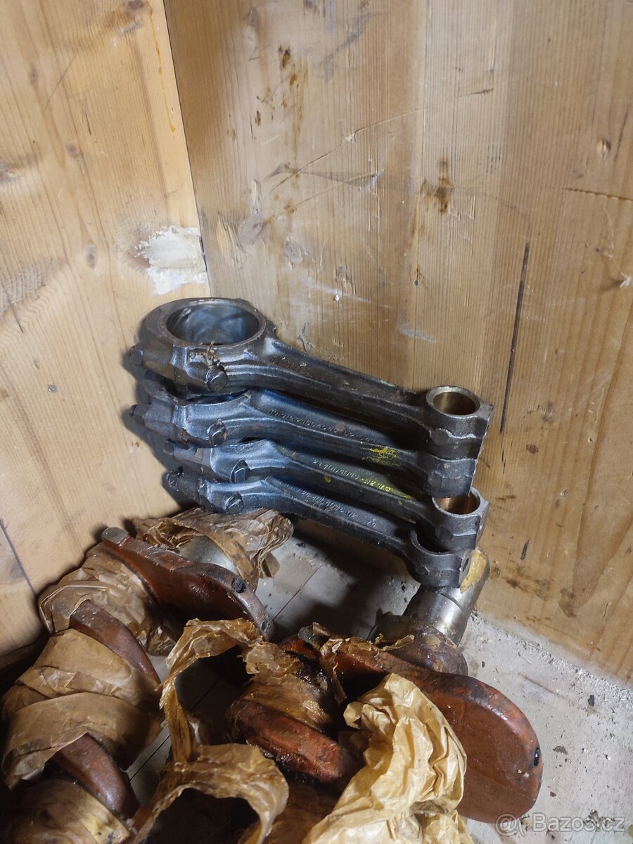 Nové ojnice Volha 24 ,