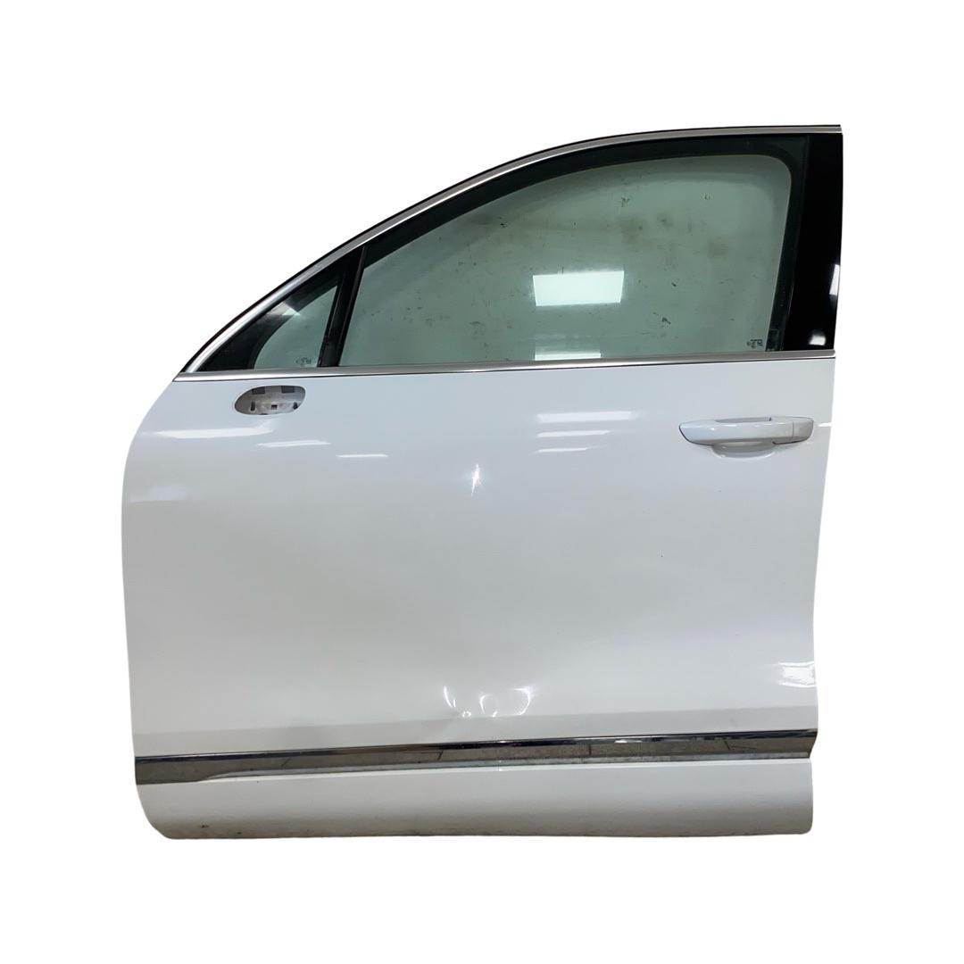 Levé přední dveře bílá metalíza LC9A VW Touareg 7P 2014