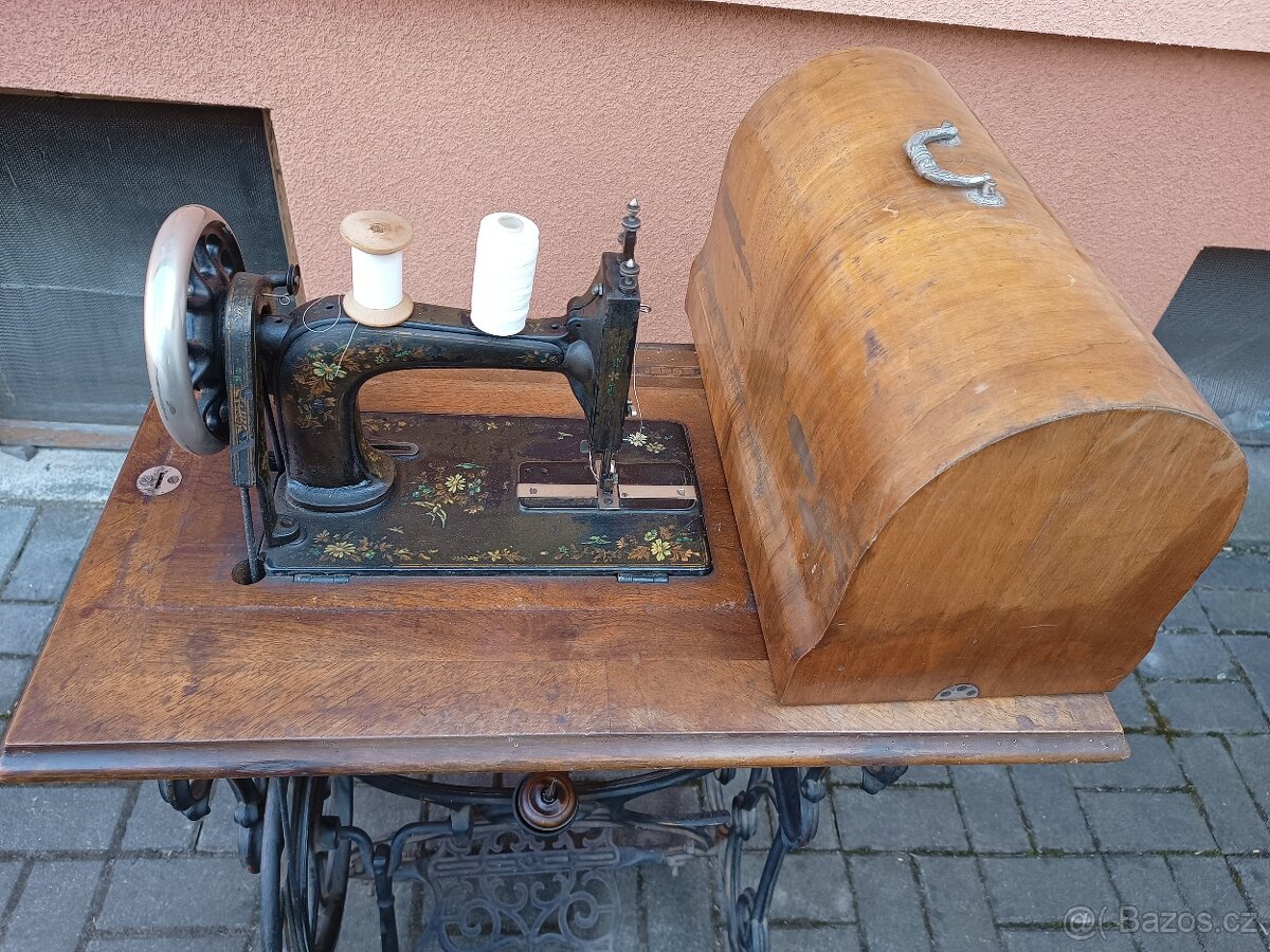 Šicí stroj SINGER