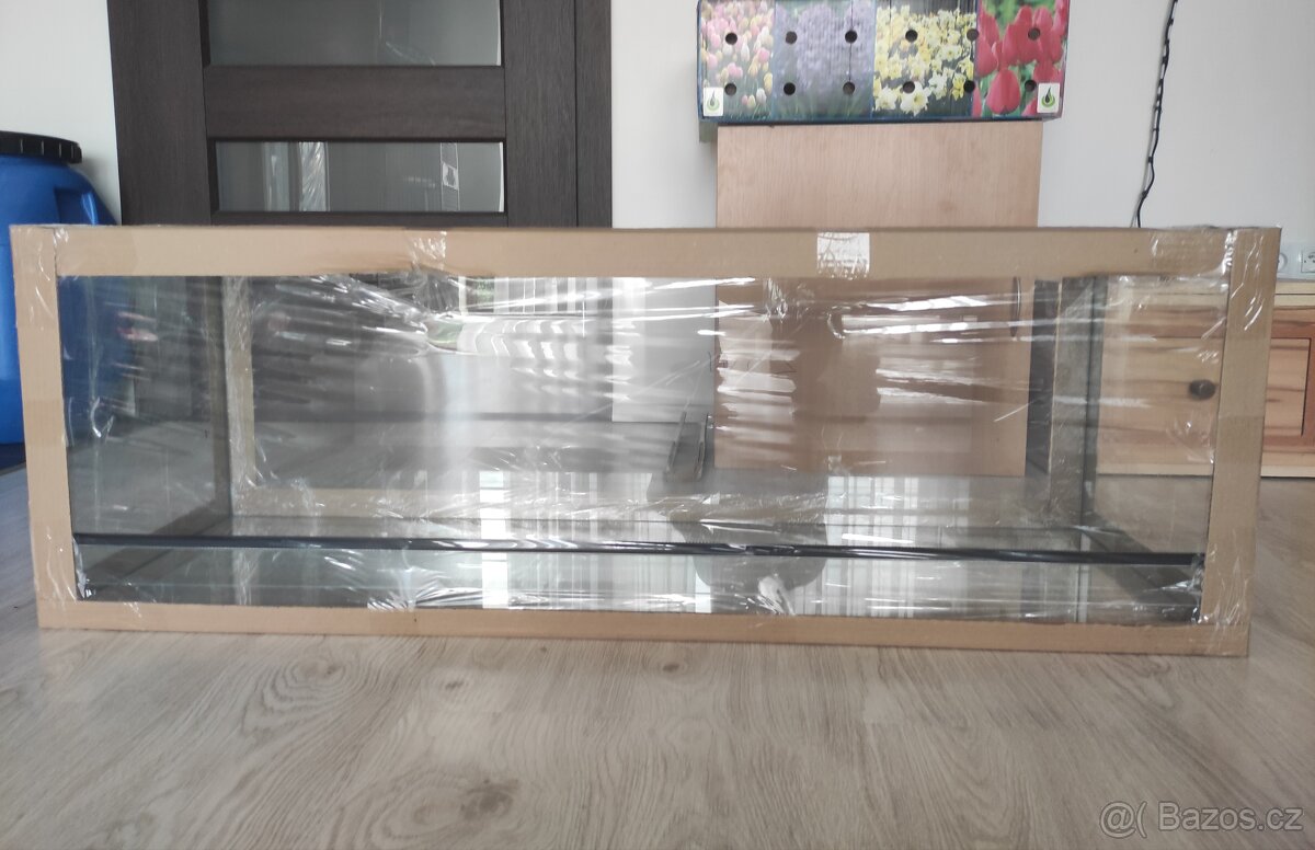 Terarium 120x40x40 Nové terarium .Vhodné pro agamy, želvy ha