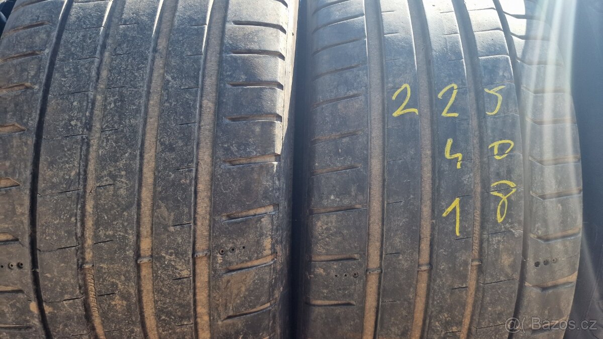 PRODÁM 2 LETNÍ PNEU MICHELIN 225/40/18, CENA JE ZA 2 KUSY PN