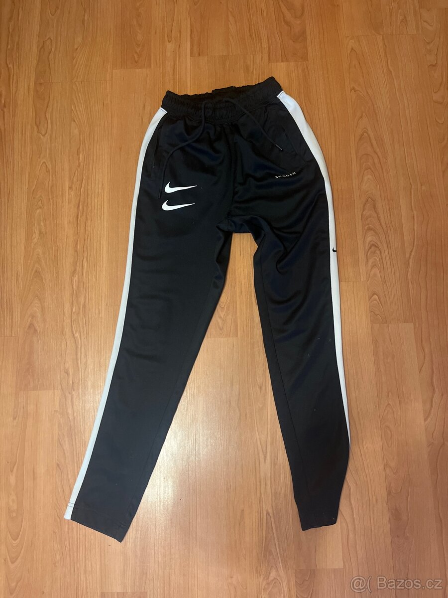 Nike tepláky