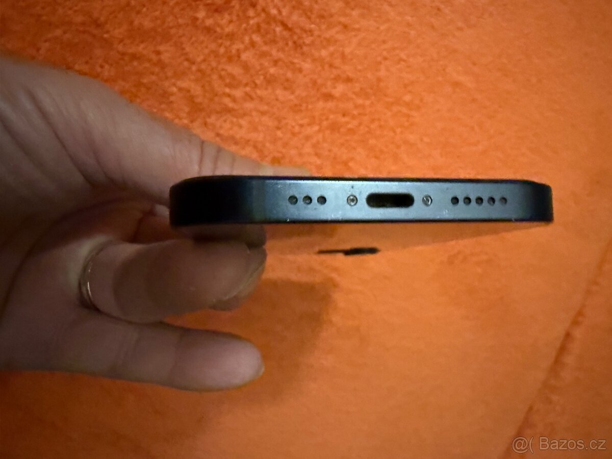 Apple Iphone 12 128Gb černý