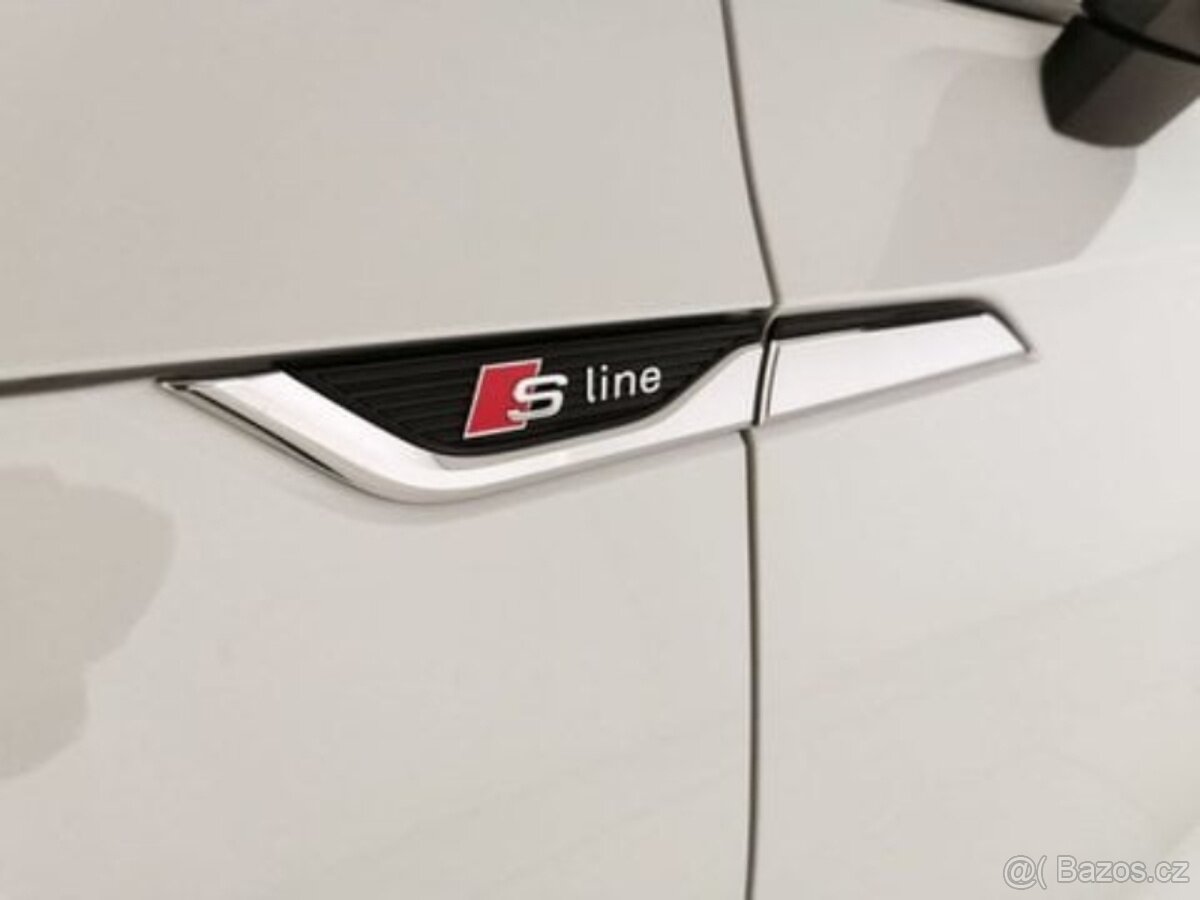 Bočné krídelká nálepky na blatník pre AUDI S-Line.