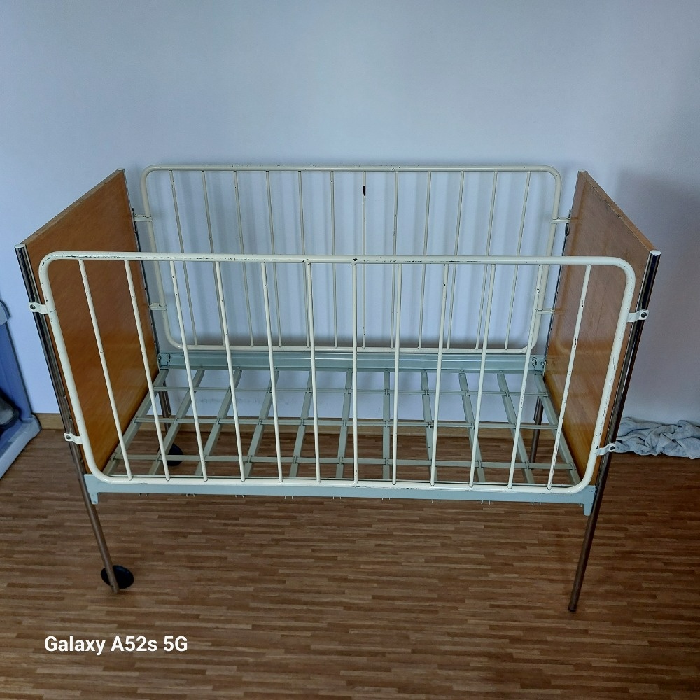 Dětská postýlka