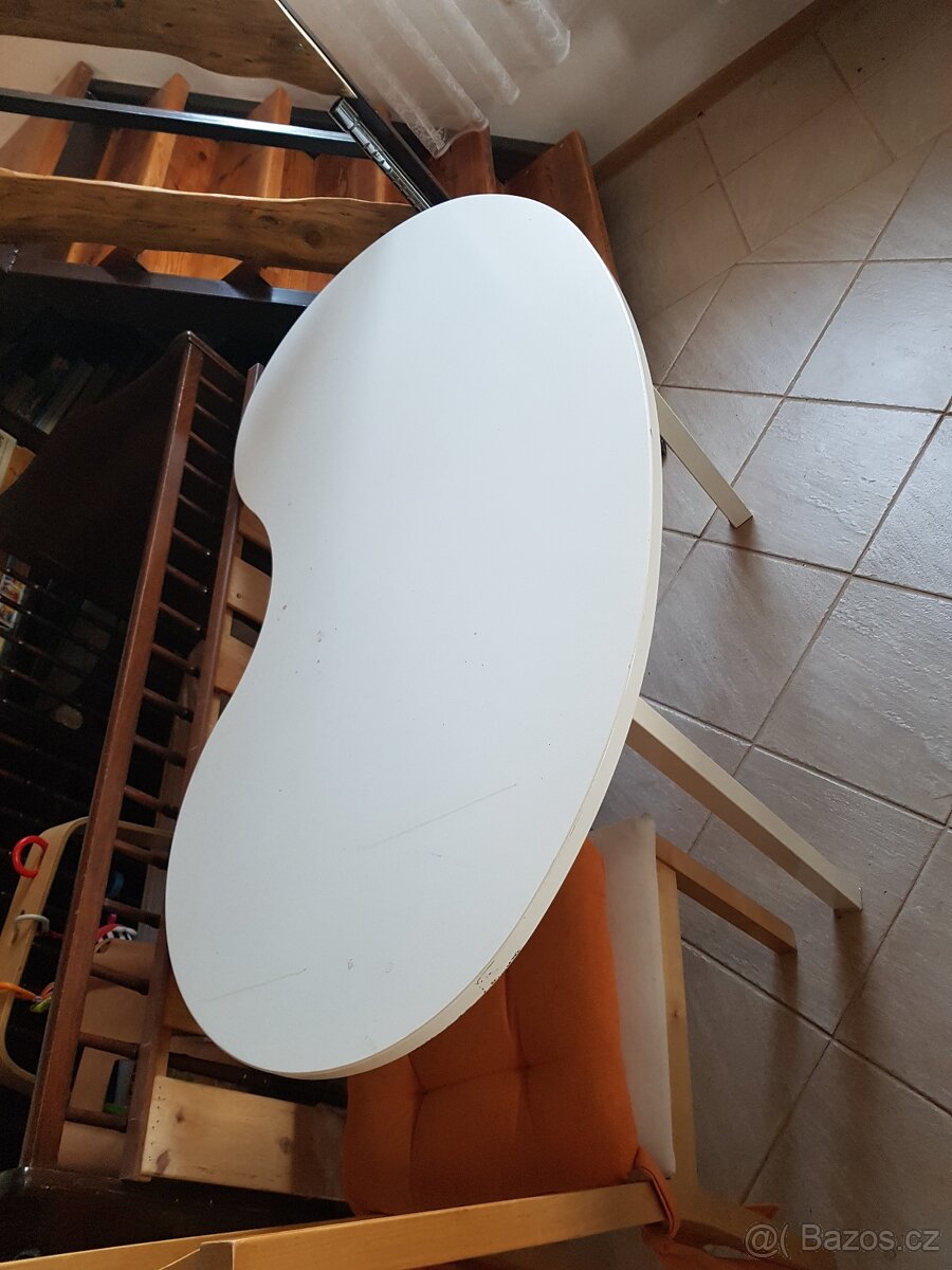 Pracovní stůl, pc stůl