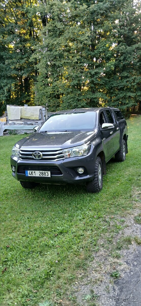 Toyota Hilux 2,4 did 4x4, hardtop