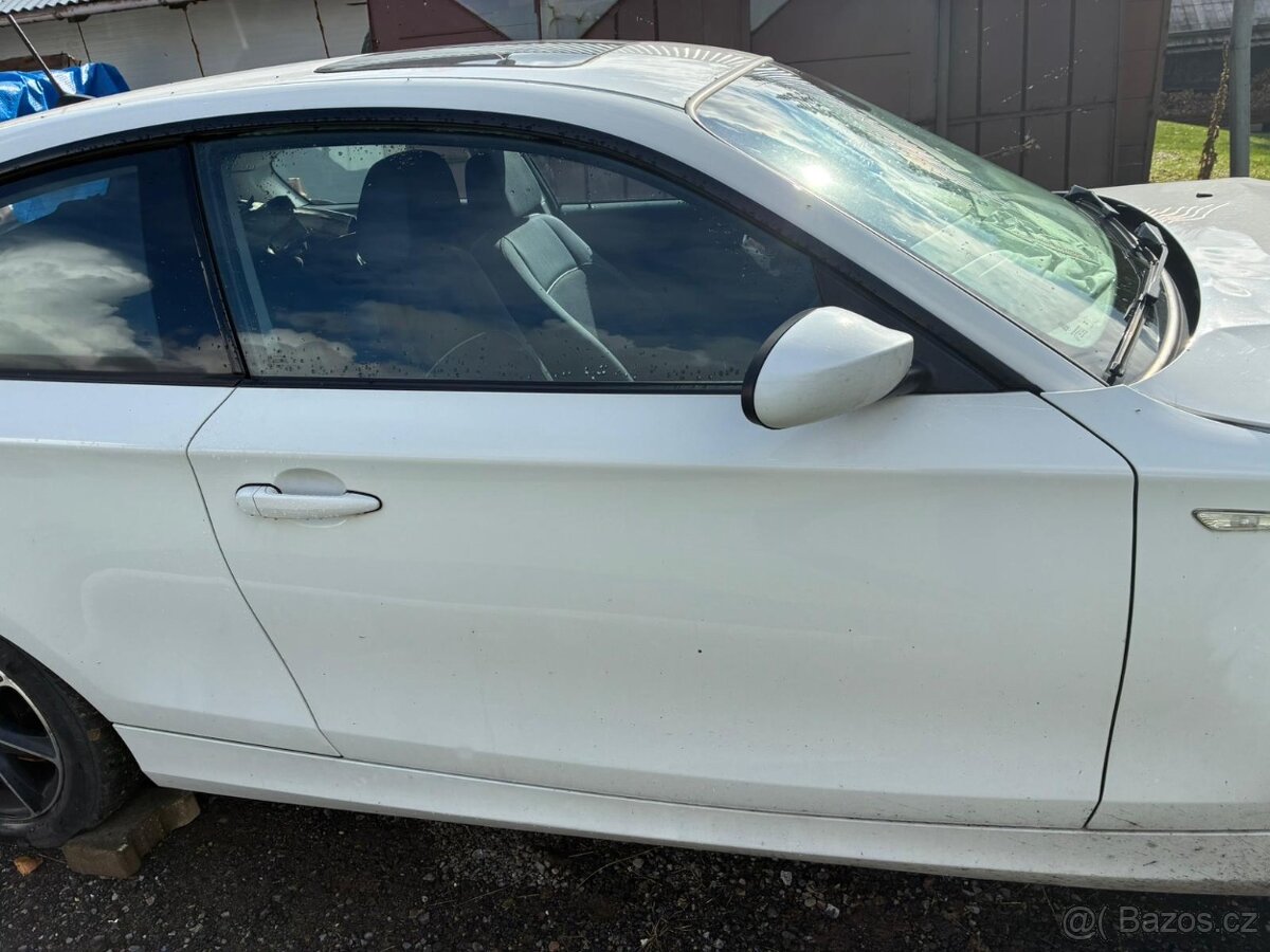 P,L dveře BMW 1 E87,E82 (barva: Bílá,modrá )