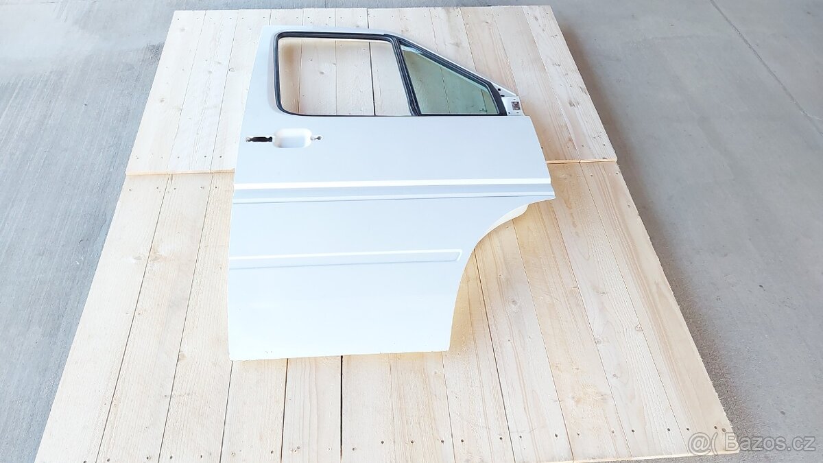 VW LT35 – DVEŘE PRAVÉ PŘEDNÍ BÍLÉ