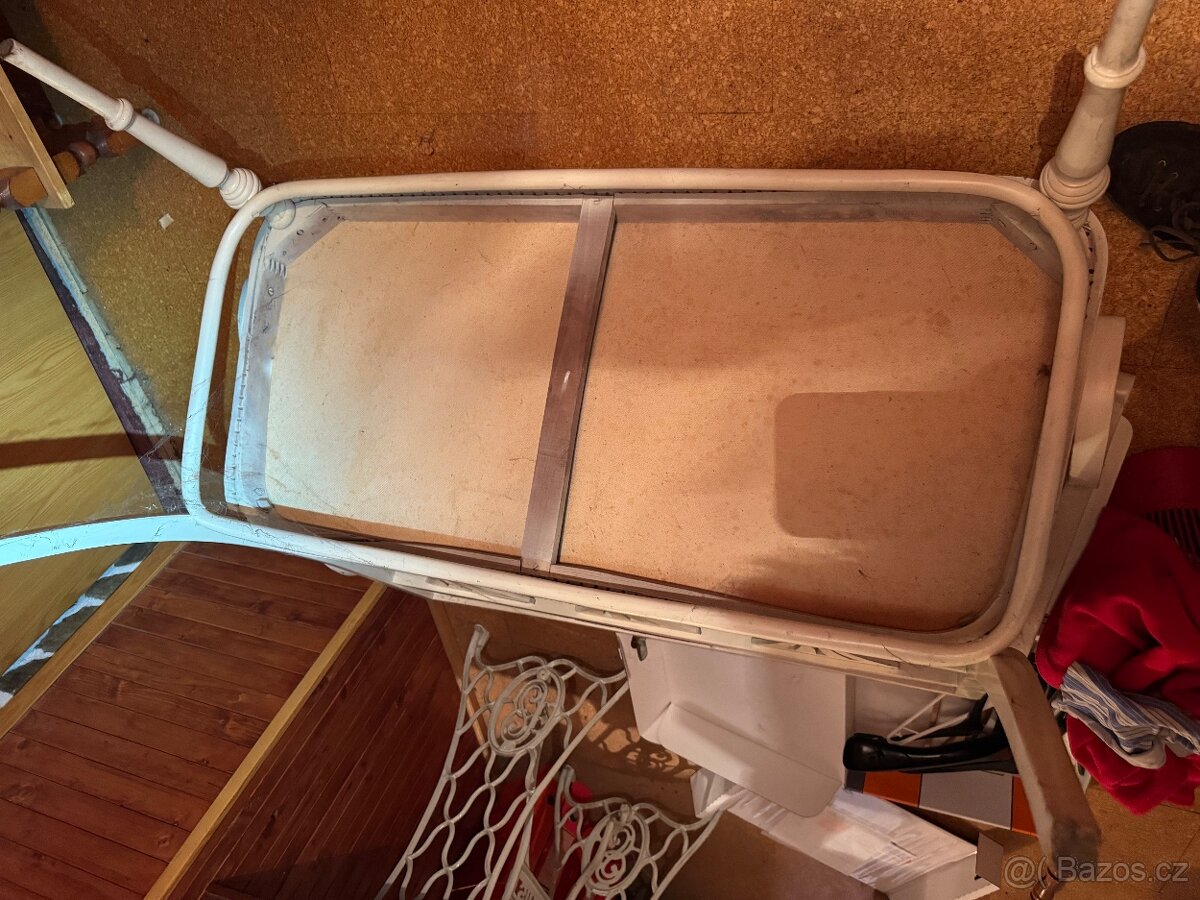 Židle a lavice Thonet