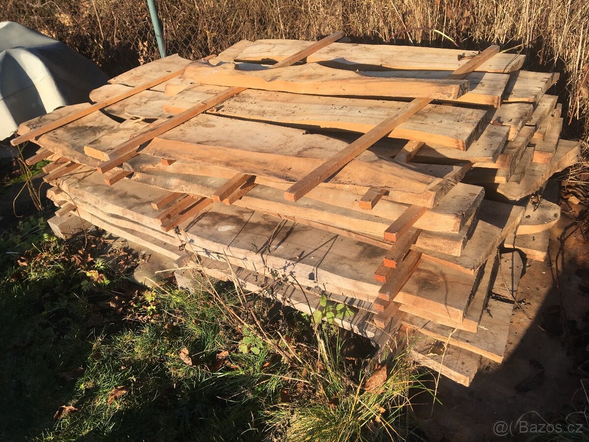 Ořešák proschlý, prkna, špalky