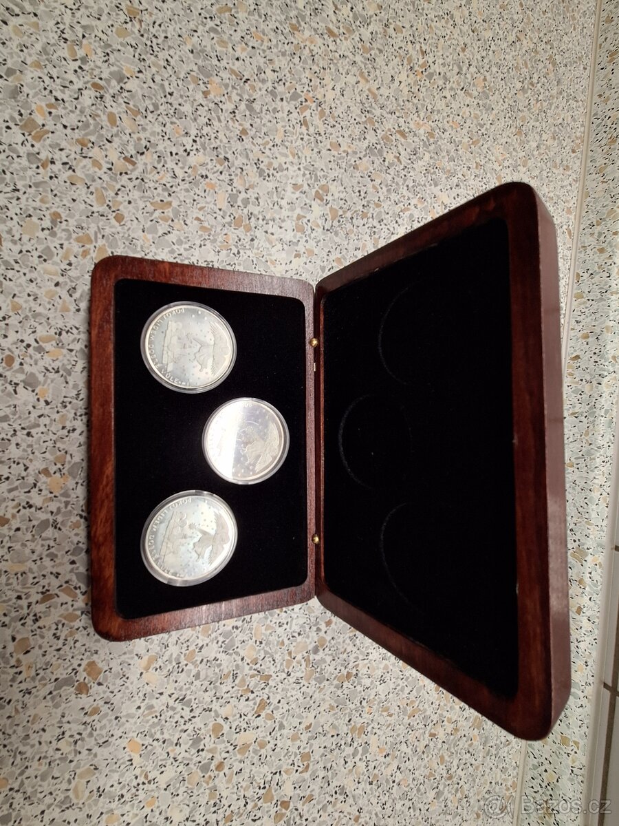 Stříbrné mince  medaile klaneni tri kralu