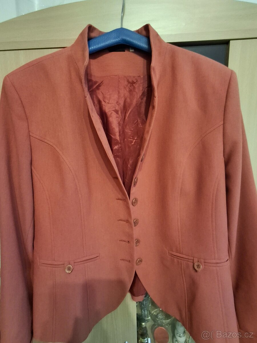 Prodám: dámské sako pěkné vel 42