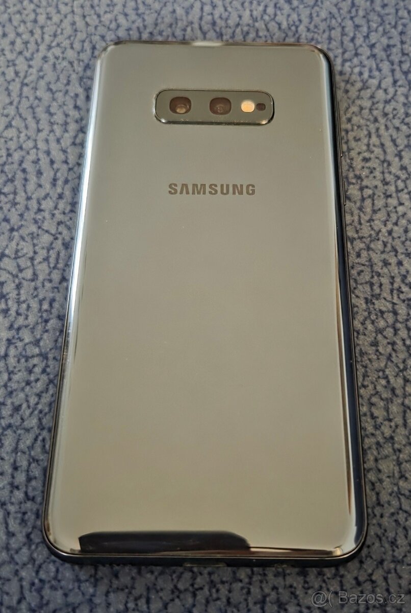 Prodám mobil Samsung Galaxy S10e