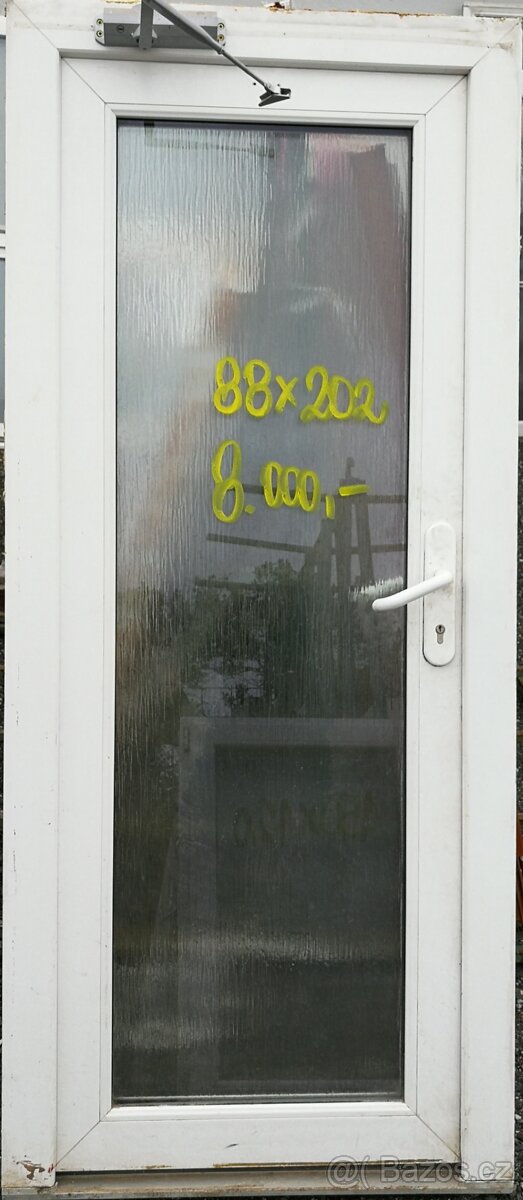Dveře použité