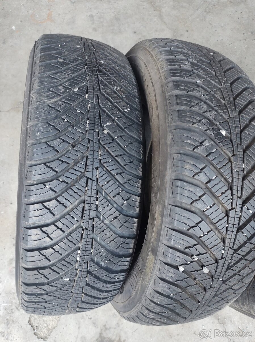 215/65 R15 M+S zimní pneu 2kusy vysoký vzorek 8mm