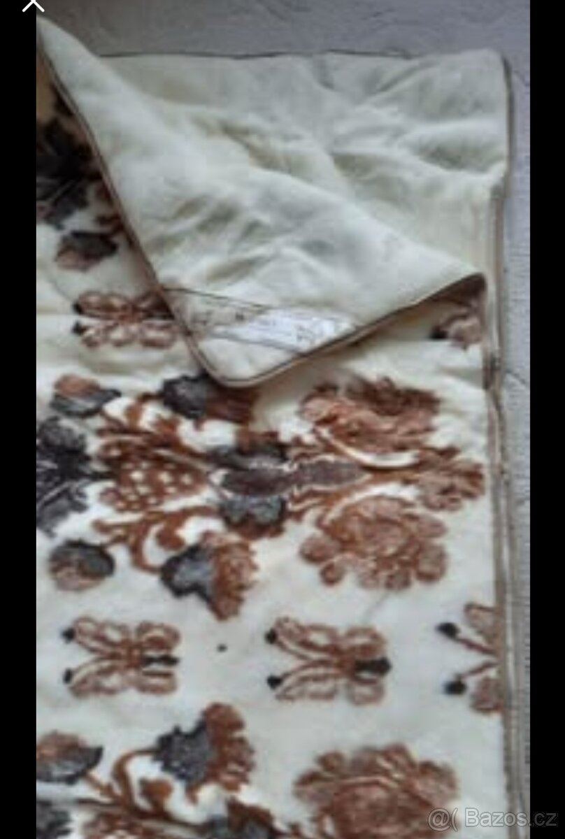 Různé výrobky z ovčí vlny