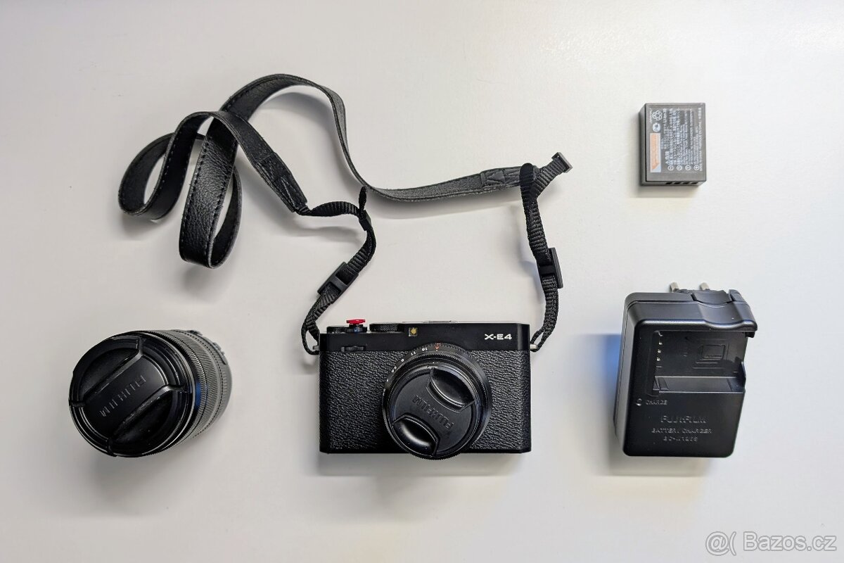 Prodám Fujifilm X-E4 s příslušenstvím