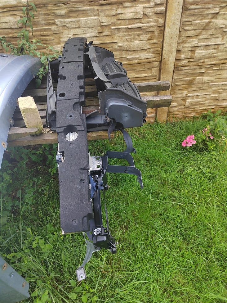 BMW E60- 61, výstuha přední nárazník