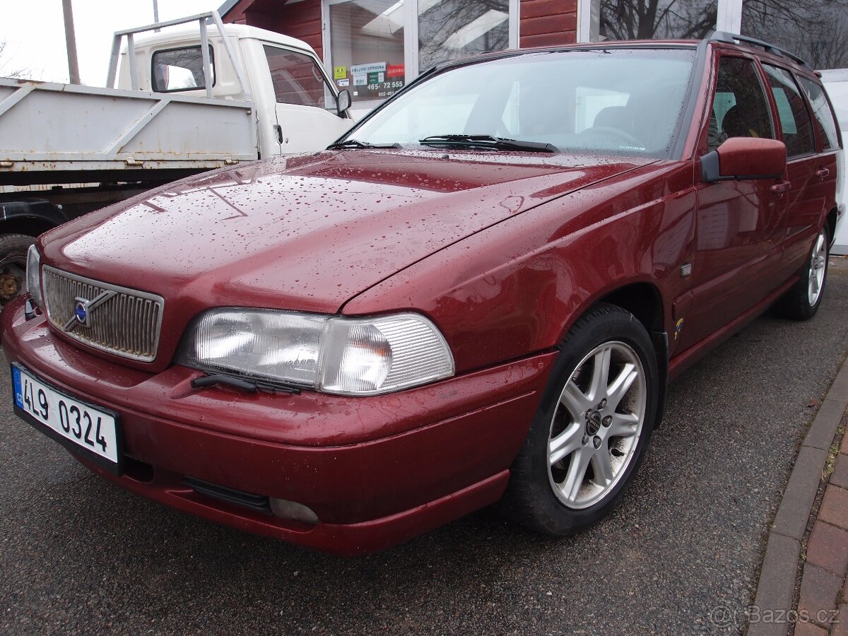 Volvo V70 2,5