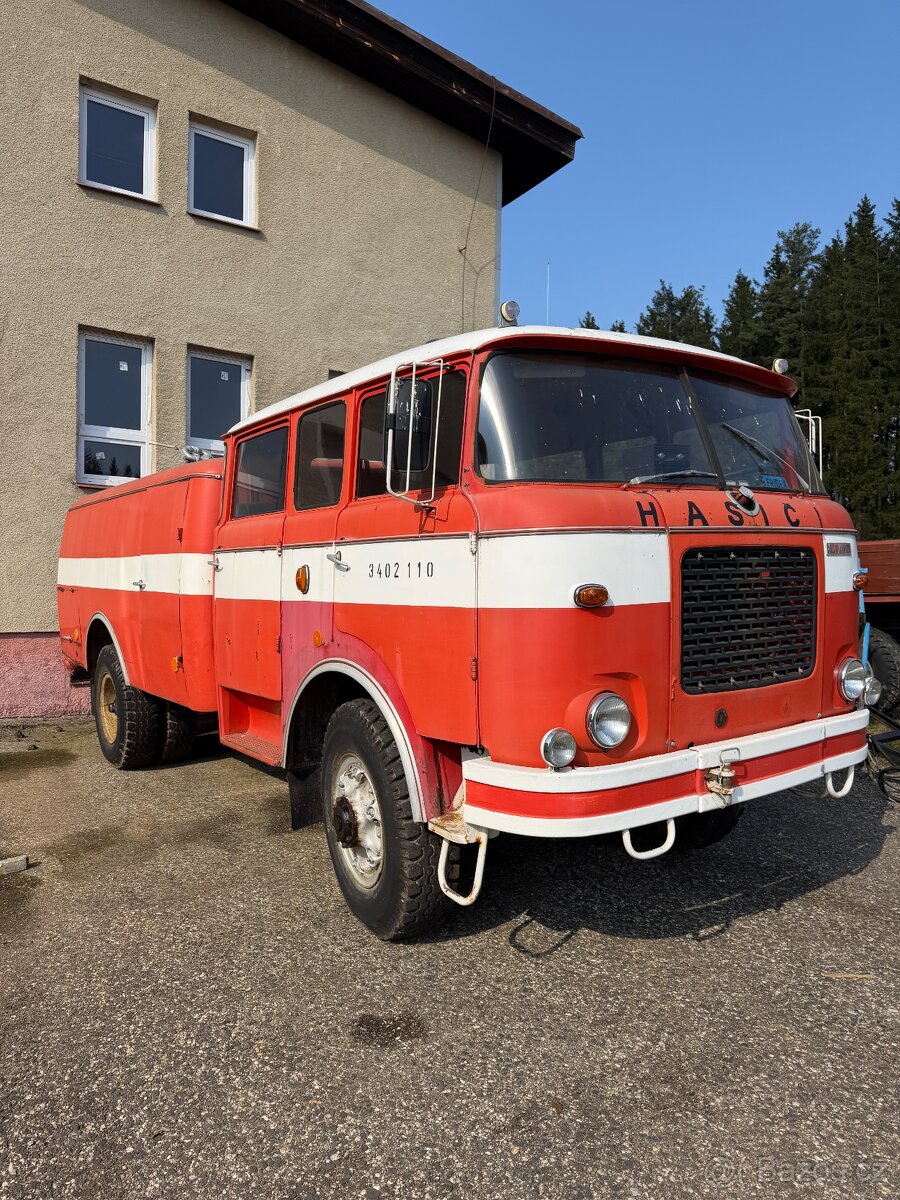 Mates hasičský vůz.