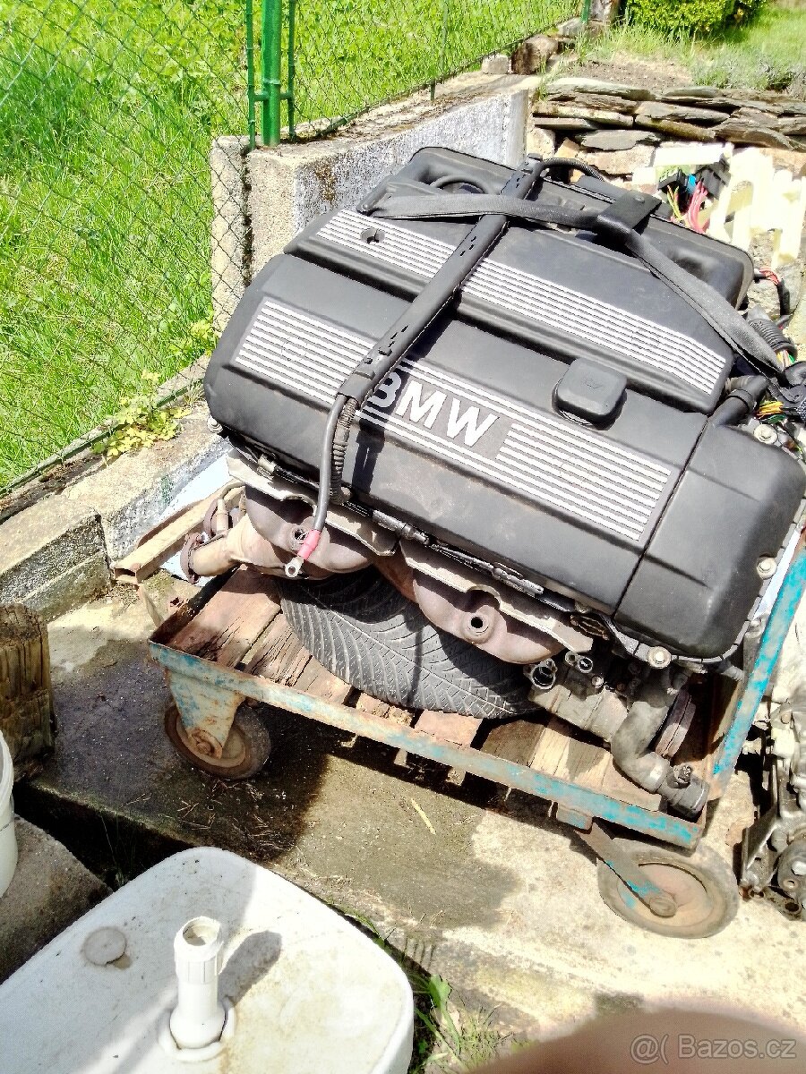 Motor BMW e46 320i