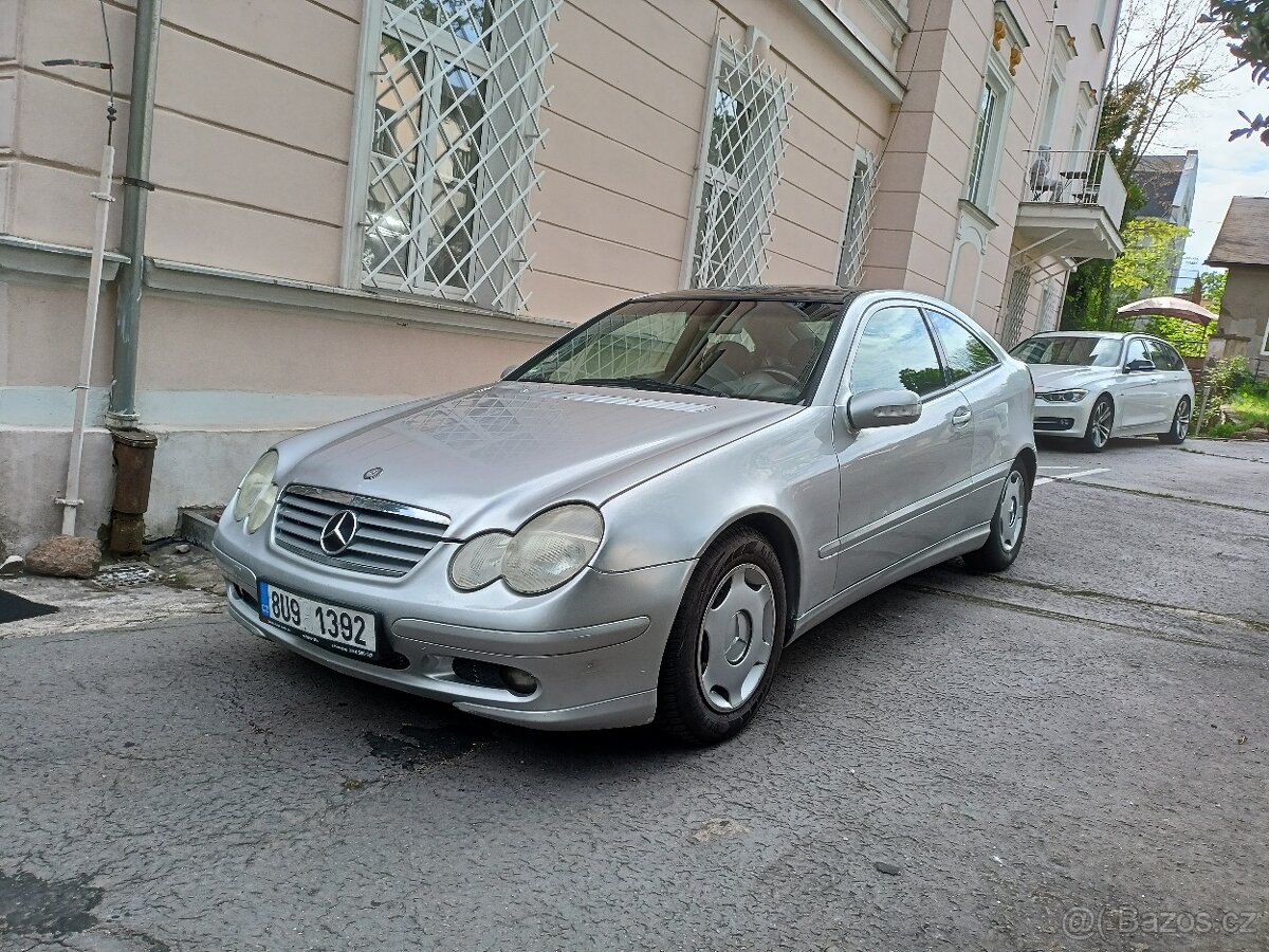 Mercedes-Benz C180 2.0 benzín 95kw 2001 220 tis. km