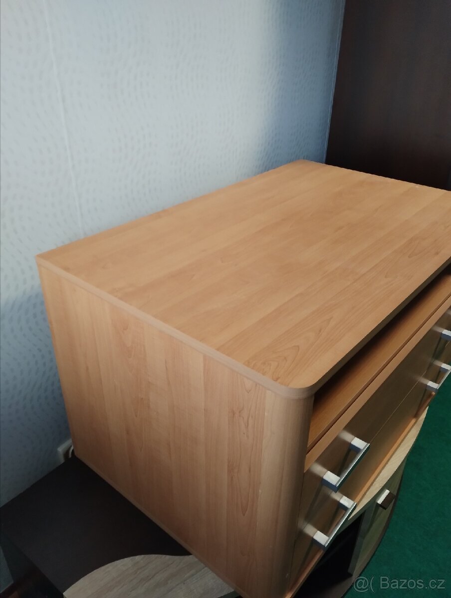 Komoda pod TV