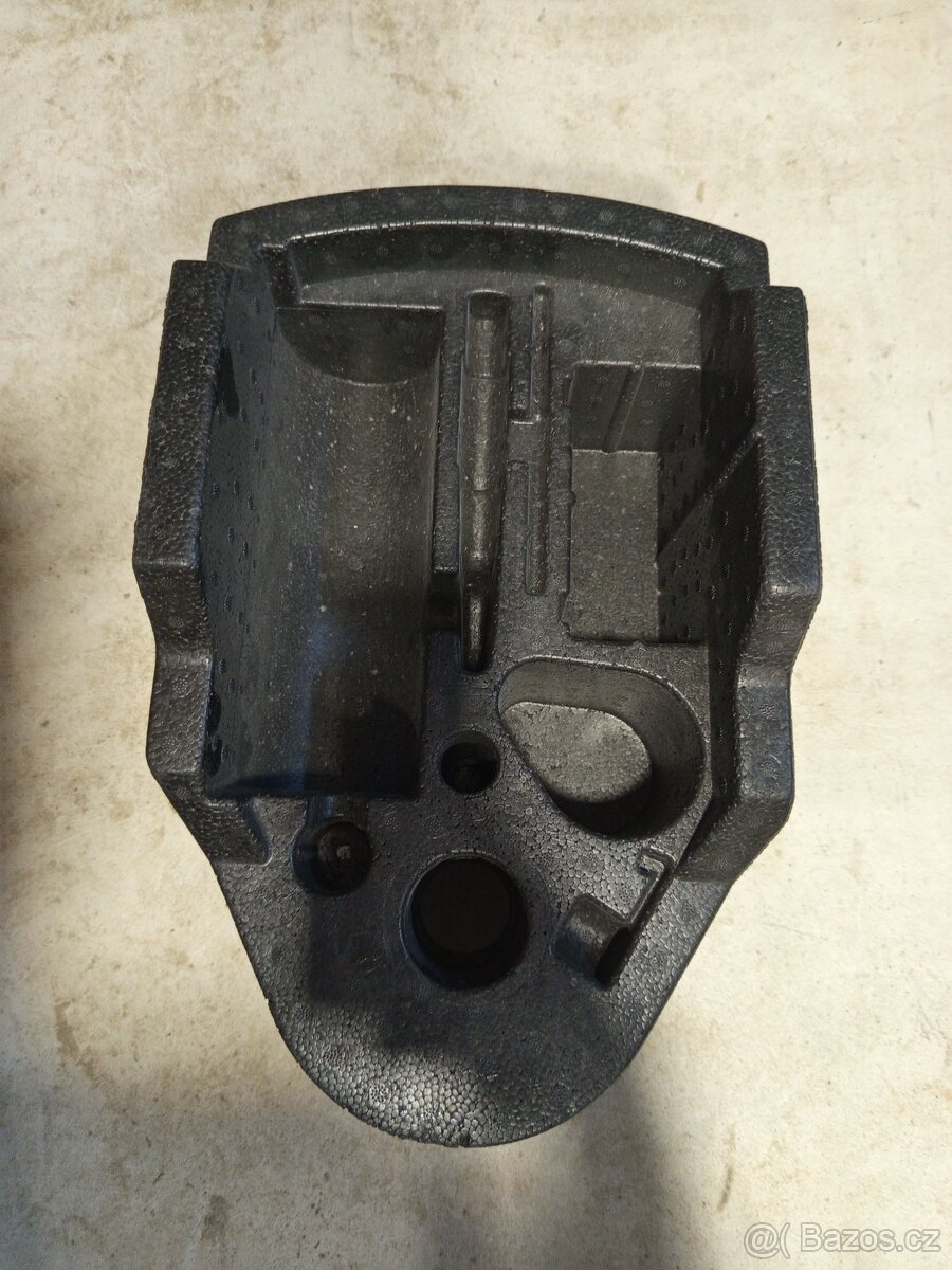 Prodám polystyrén do kufru VW Passat B8