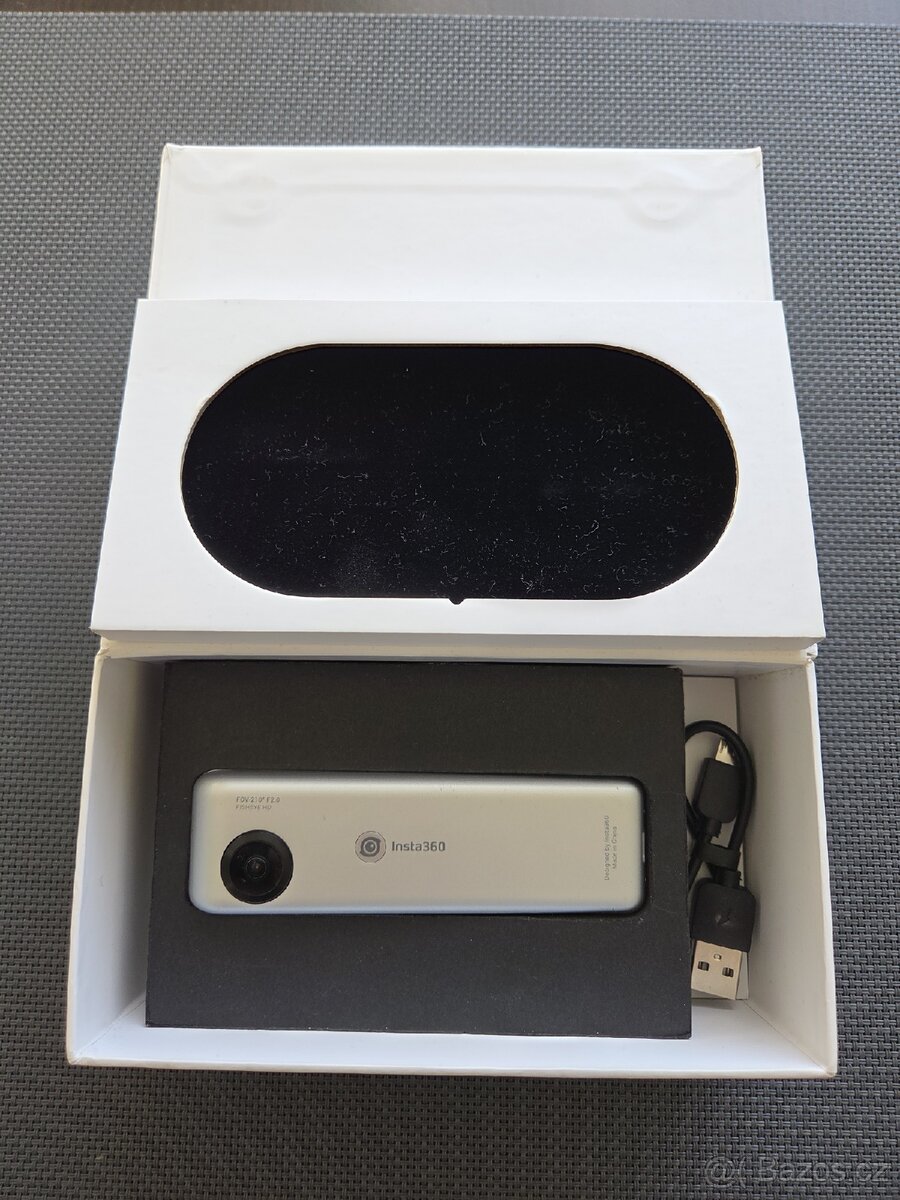 Kamera Insta360 nano