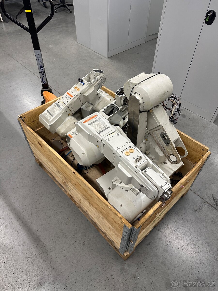 Robotická paže robot Mitsubishi