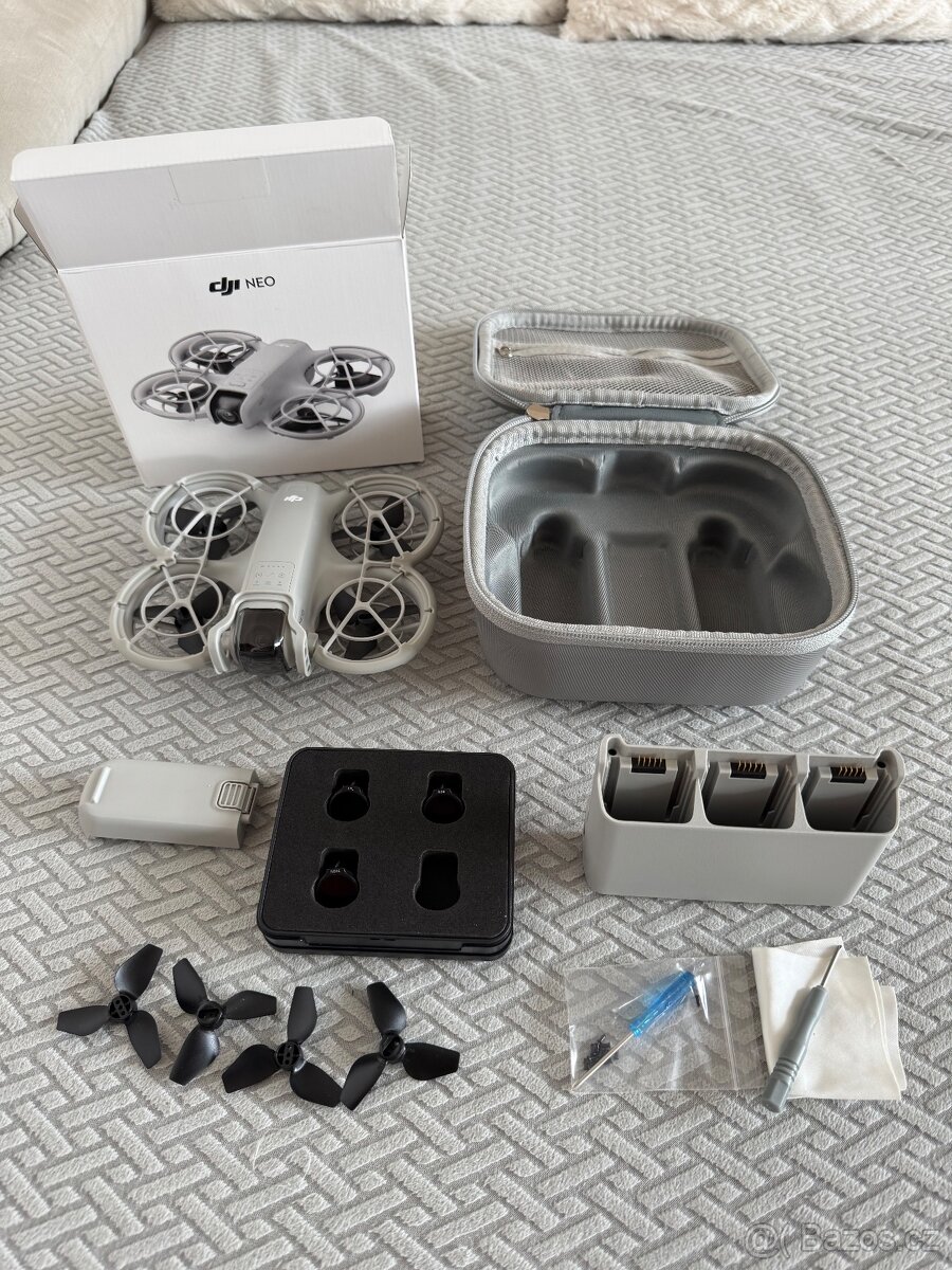 Dron DJI Neo