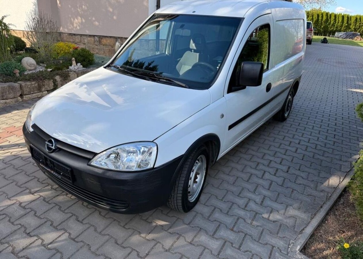 Opel Combo 1,3 CDTi naj: 71000km, Tažné nafta