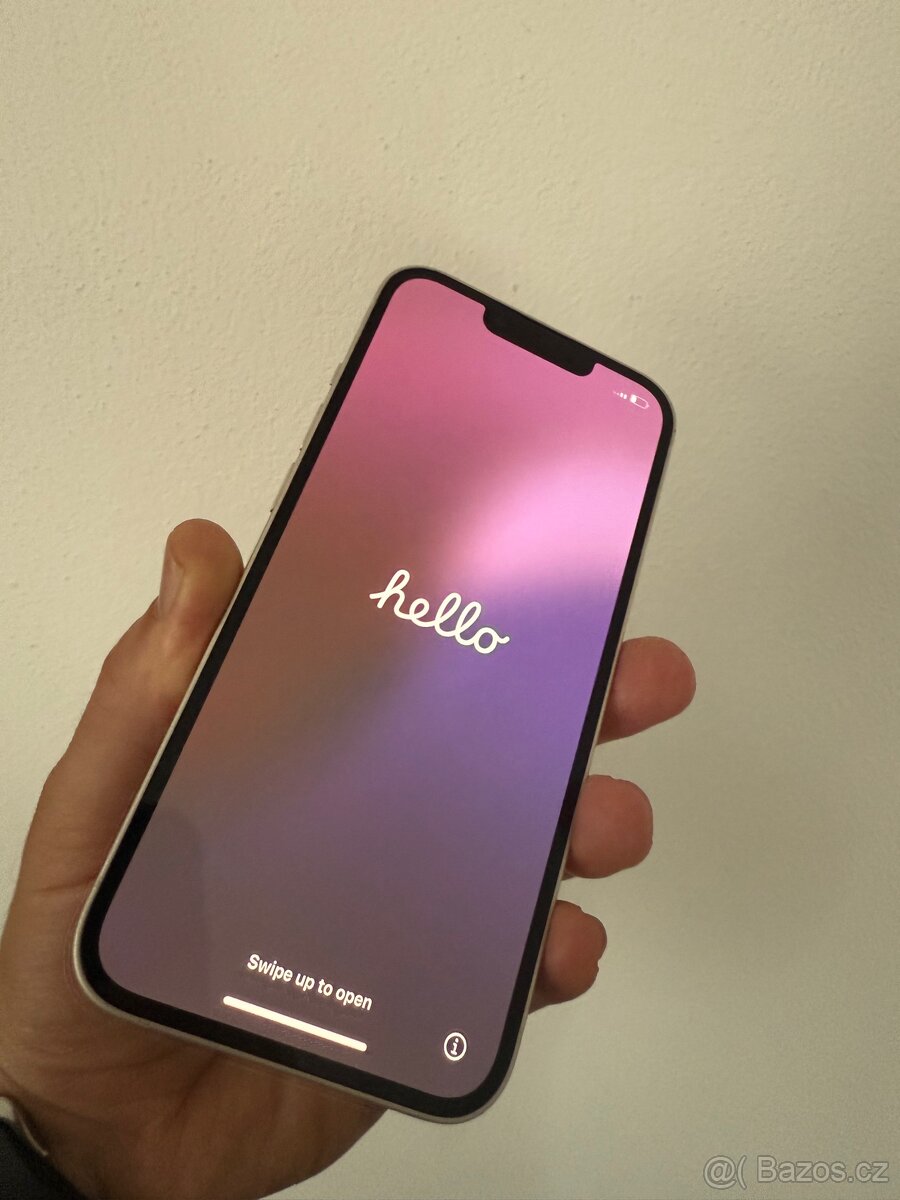 iPhone 13 128 GB bílá