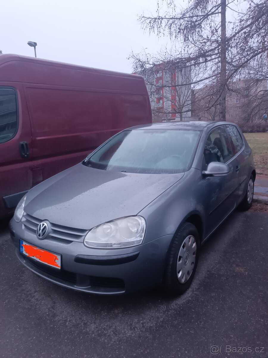 Golf 5 - 3dvéř -1.6 75kw_Hezky stav - nasednout a jezdit.