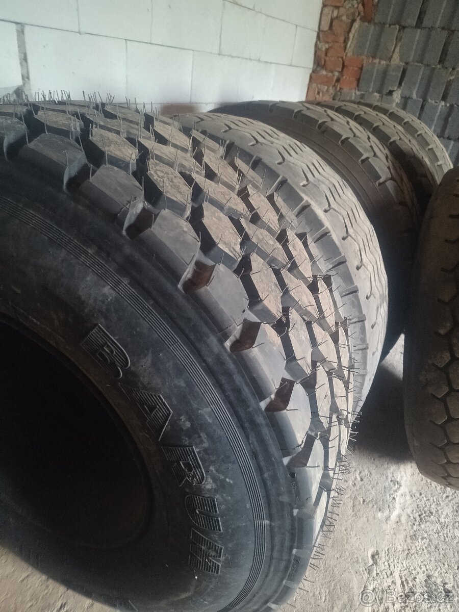 Pneu Tatra 815 AGRO