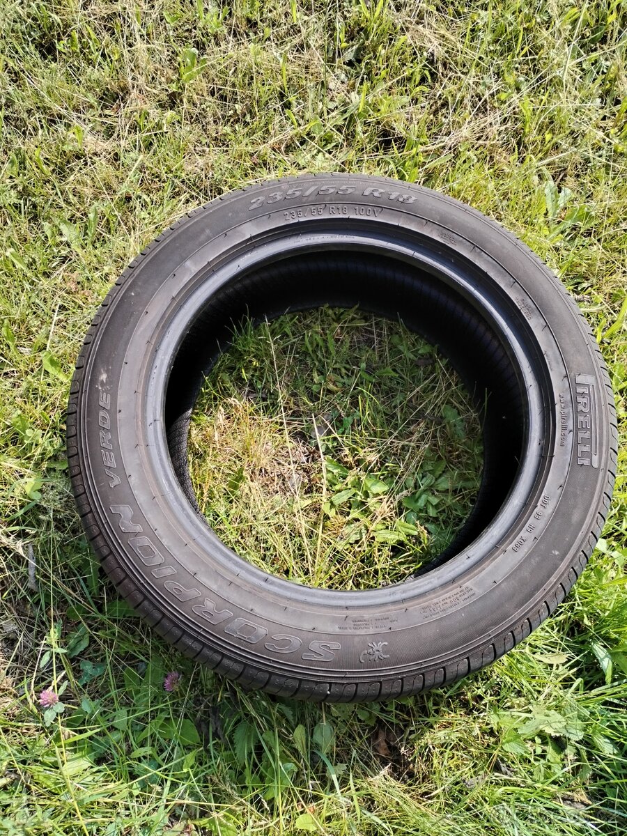 Prodám 1ks letní pneu 235 55 r18