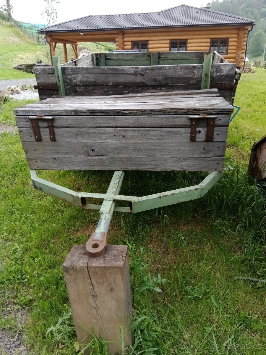 Kára za traktor