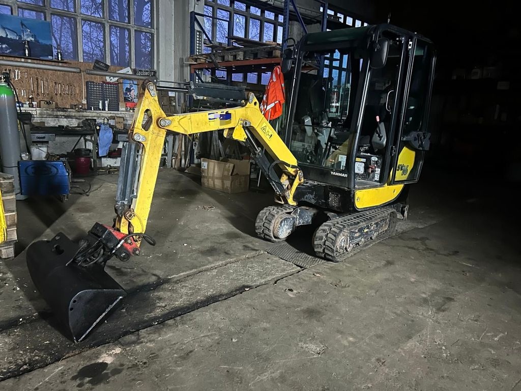 Pásový bagr Yanmar SV16