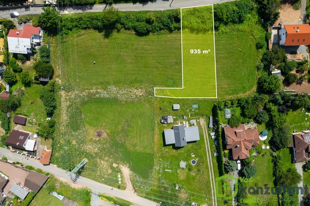 Prodej pozemky pro bydlení, 935 m2 - Hradčany, ev.č. 00688