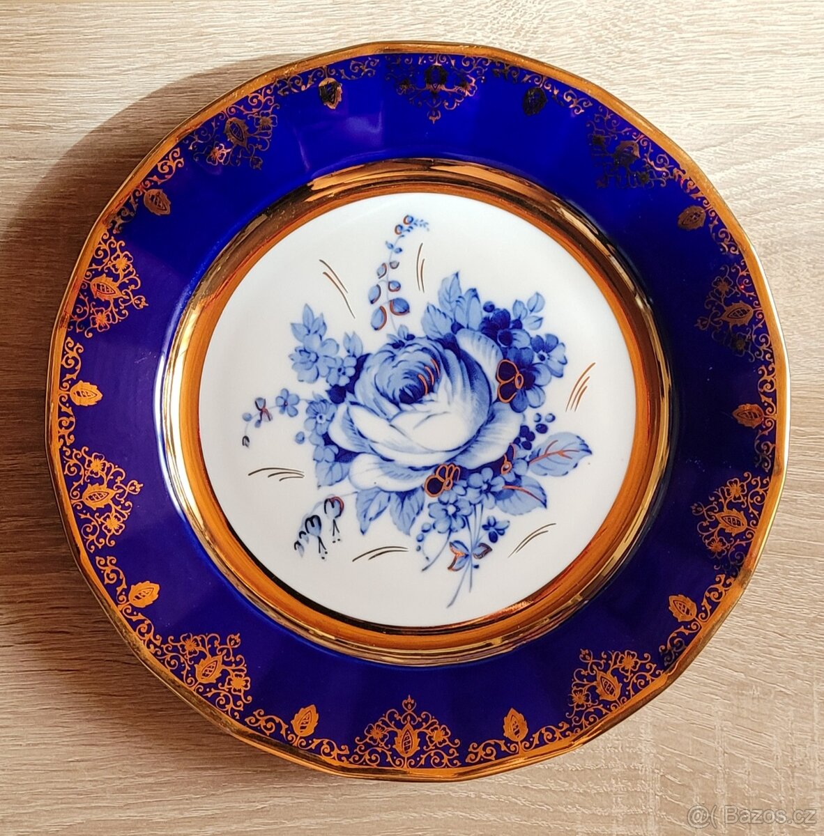 Talíř porcelán
