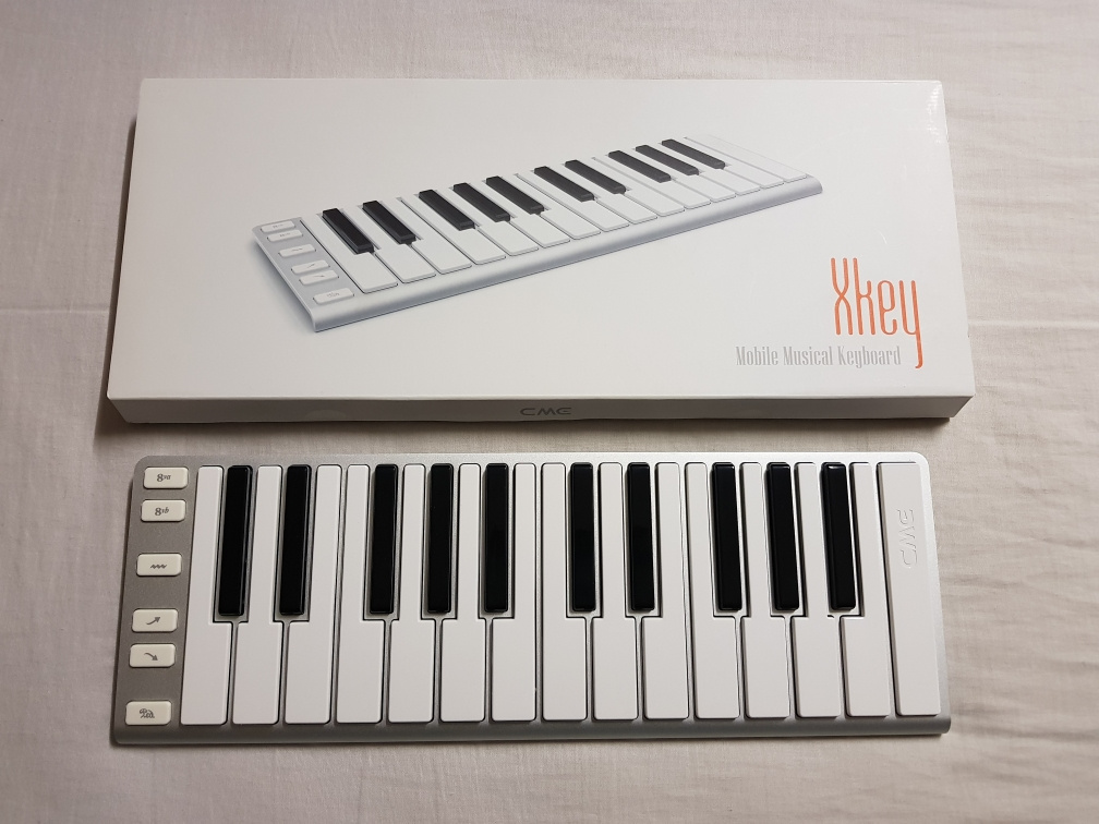 CME XKEY 25 (USB) midi controller