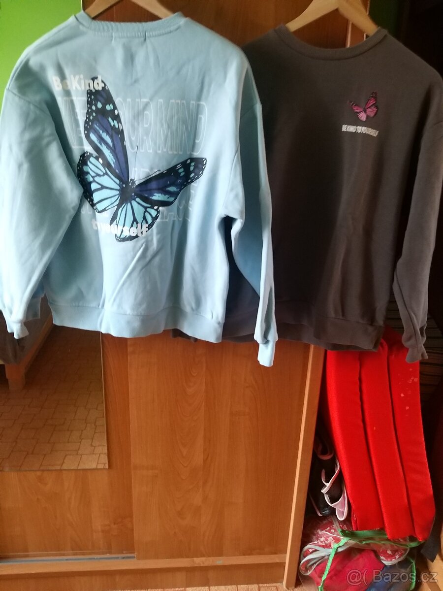 Dvě mikiny